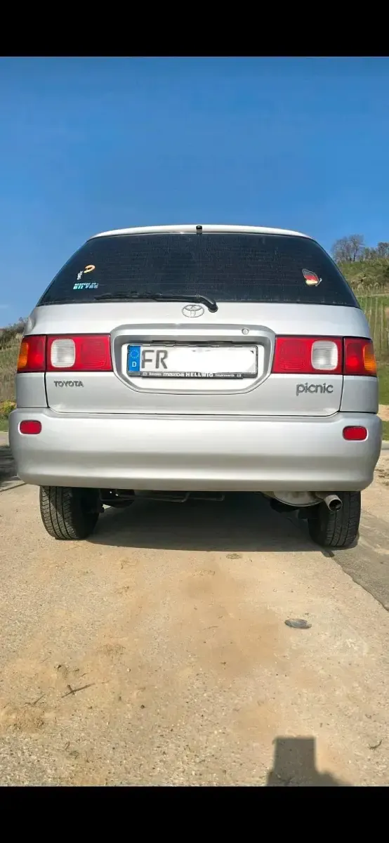 Gebraucht Toyota Picnic 128 PS (94 kW) 1998 Silber Van / Kleinbus
