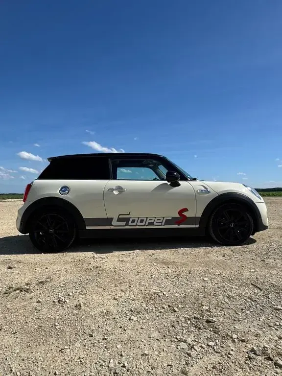 Gebraucht Mini Cooper S Pepper 190 PS (139 kW) 2019 Weiß Kleinwagen