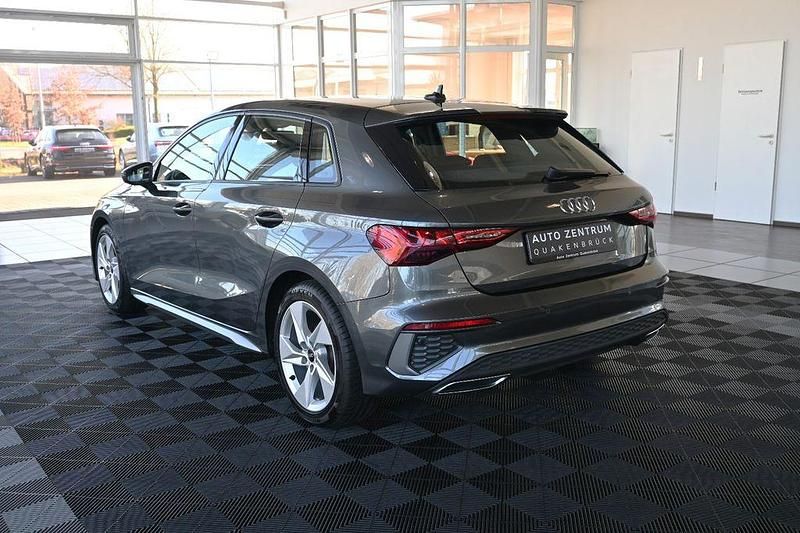 Gebraucht Audi A3 S-Line 150 PS (110 kW) 2022 Grau Limousine