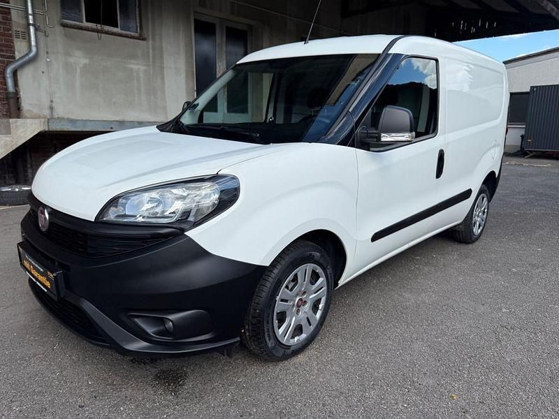 Weiß Gebraucht 2020 Fiat Doblò Van / Kleinbus | 8.600 € (Guter Preis) - Bild 1/4
