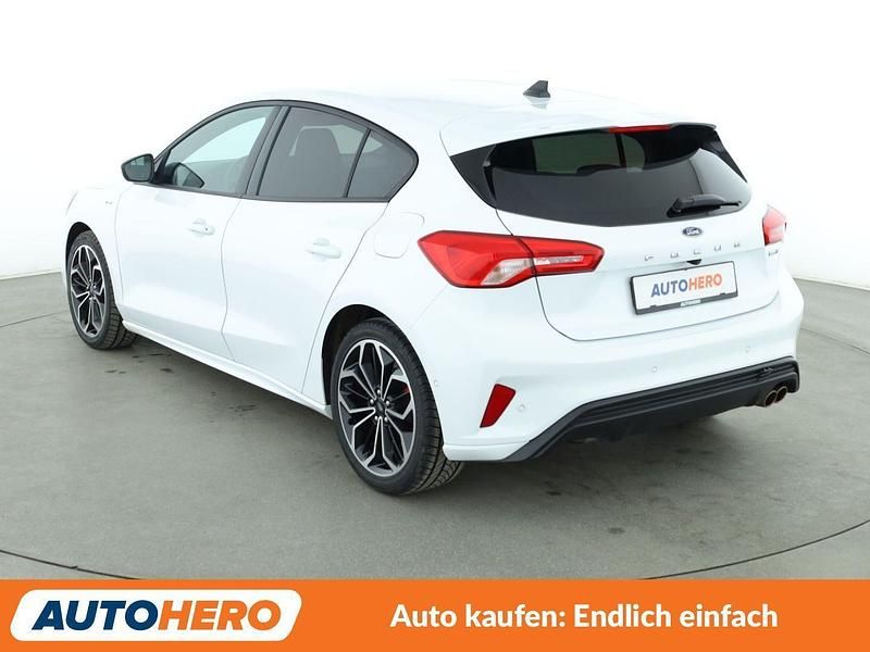 Gebraucht Ford Focus ST-Line X 155 PS (114 kW) 2021 Weiß Limousine