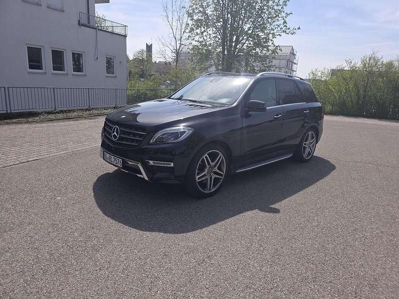 Schwarz Gebraucht 2014 Mercedes ML350 SUV | 19.500 € (Fairer Preis) - Bild 1/4