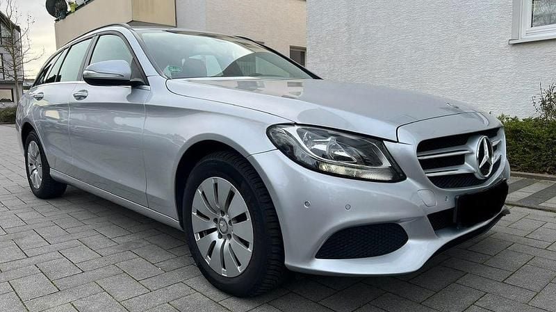 Gebraucht Mercedes C180 116 PS (85 kW) 2015 Silber Kombi