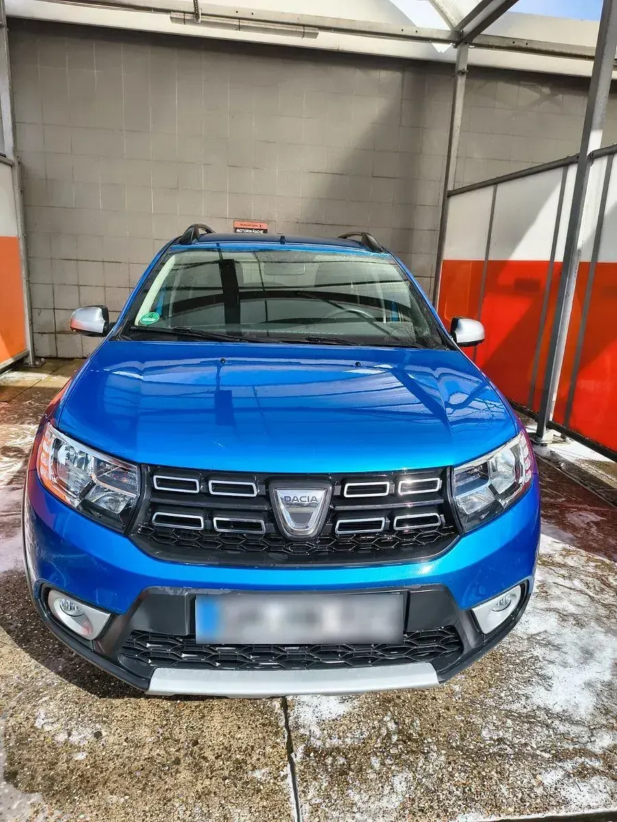 Gebraucht Dacia Logan Stepway 90 PS (66 kW) 2017 Blau Limousine