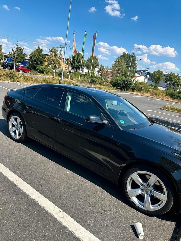 Schwarz Gebraucht 2010 Audi A5 Sportback Design Limousine | 8.300 € (Fairer Preis) - Bild 1/4