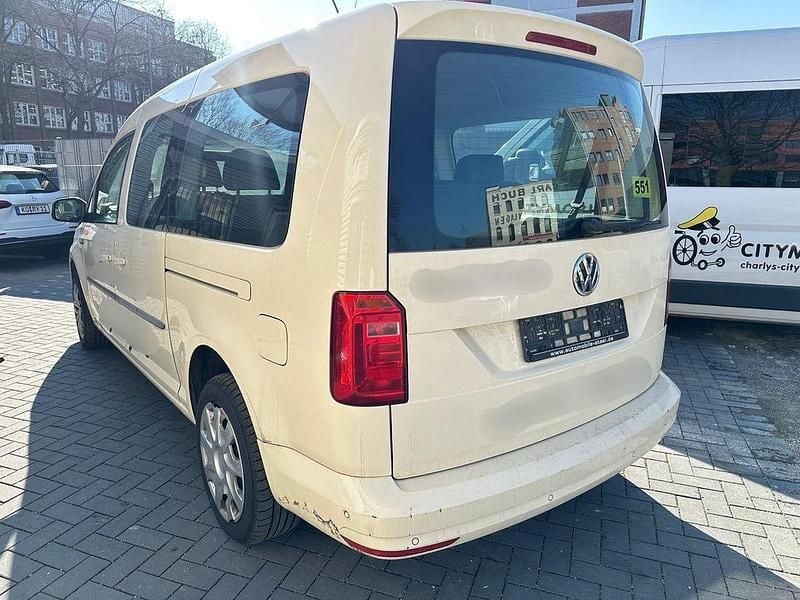 Second-hand VW Caddy Maxi 110 CP (80 kW) 2017 Bej Monovolum