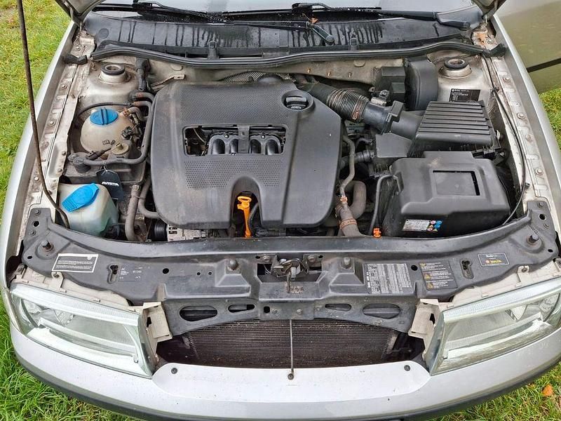 Silber Gebraucht 2007 Skoda Octavia Sport Kombi | 2.650 € (Etwas zu teuer) - Bild 1/4