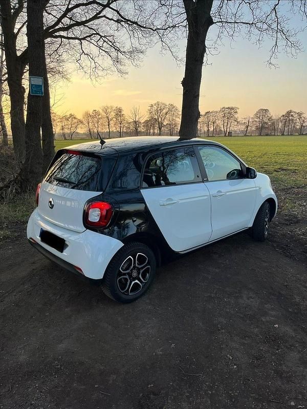 Gebraucht Smart ForFour Passion 71 PS (52 kW) 2015 Schwarz Kleinwagen