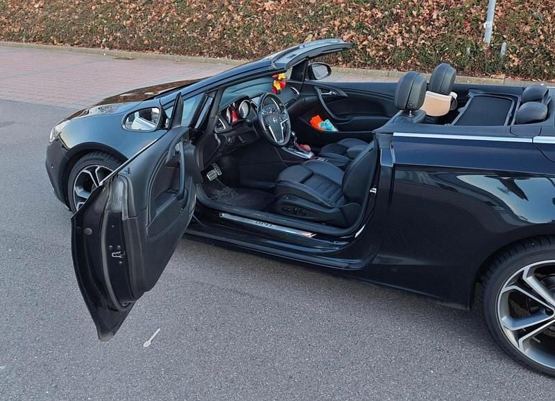 Gebraucht Opel Cascada Innovation 170 PS (125 kW) 2015 Schwarz Cabrio
