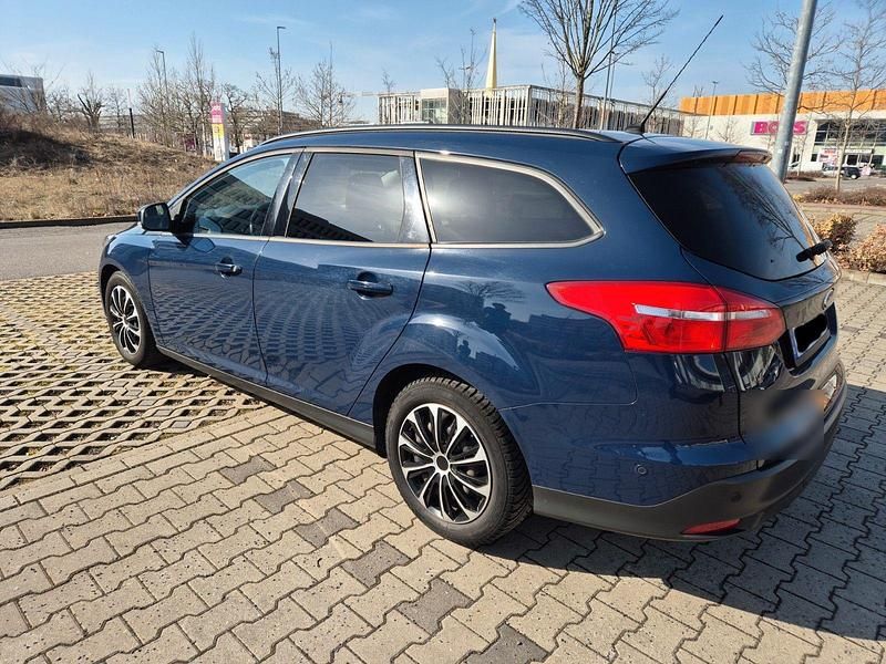 Gebraucht Ford Focus Business Edition 125 PS (91 kW) 2016 Blau Kombi