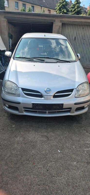 Silber Gebraucht 2004 Nissan Almera Tino Van / Kleinbus | 2.100 € (Fairer Preis) - Bild 1/3