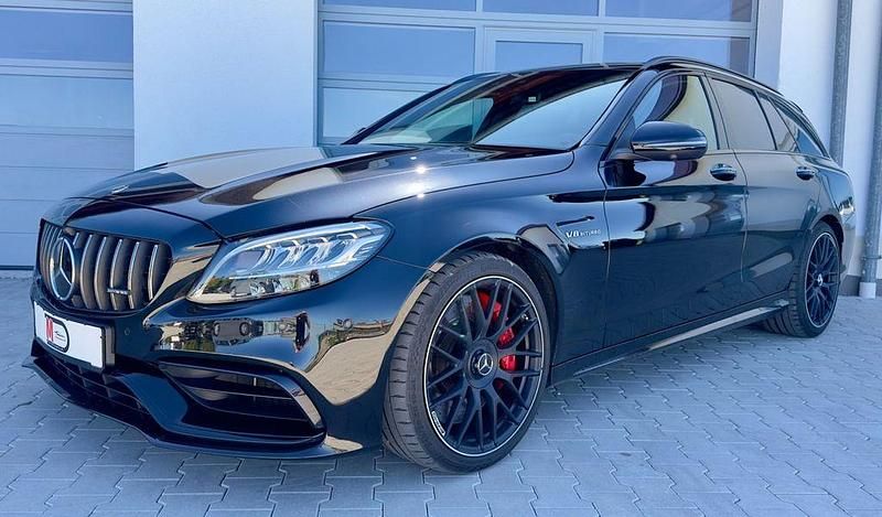 Schwarz Gebraucht 2020 Mercedes C63S AMG AMG Limousine | 56.990 € (Fairer Preis) - Bild 1/4
