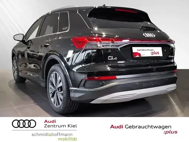Gebraucht Audi Q4 e-tron Advanced Plus 150 kW (204 PS) 2023 Mythosschwarz metallic SUV