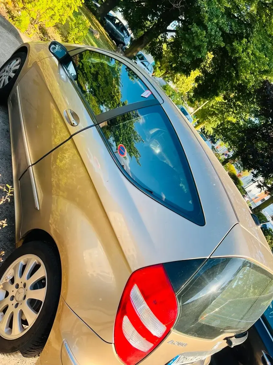 Gebraucht Mercedes A200 Elegance 136 PS (100 kW) 2006 Gold Kleinwagen