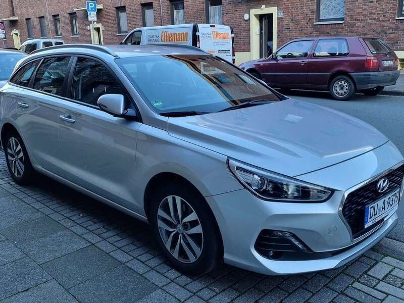Grau Gebraucht 2020 Hyundai i30 Style Kombi | 17.500 € (Fairer Preis) - Bild 1/4