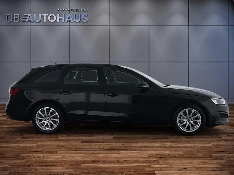 Second-hand Audi A4 Ambiente 204 CP (150 kW) 2023 Negru Break