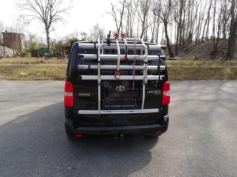 Gebraucht Toyota Proace Verso 177 PS (130 kW) 2022 Schwarz Kombi