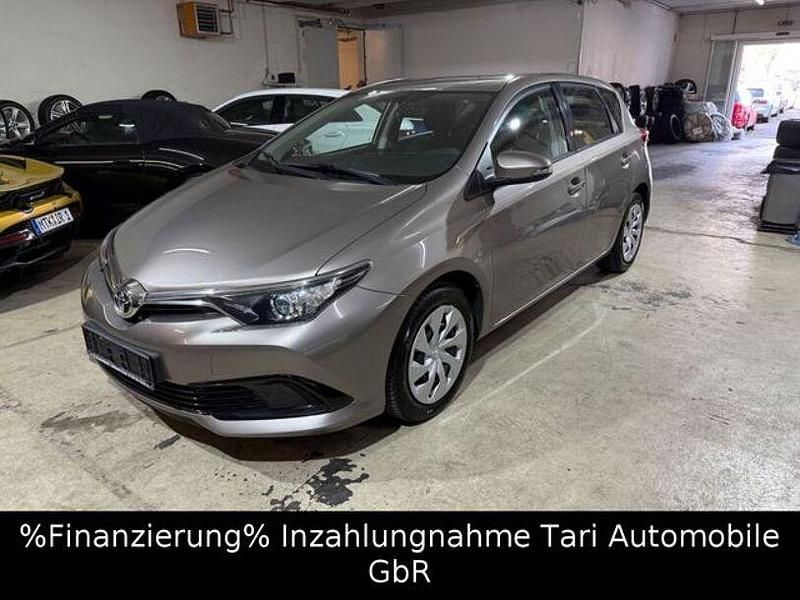 Gebraucht Toyota Auris Cool 150 PS (110 kW) 2015 Andere Kleinwagen