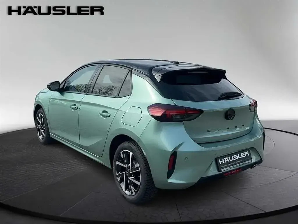 Gebraucht Opel Corsa 101 PS (74 kW) 2026 Eukalyptus grün (metallic) Kleinwagen