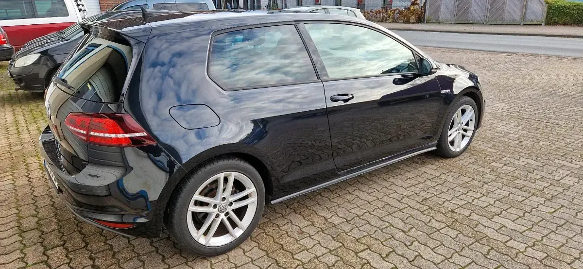 Second-hand VW Golf VII GTD 183 CP (134 kW) 2014 Negru Hatchback