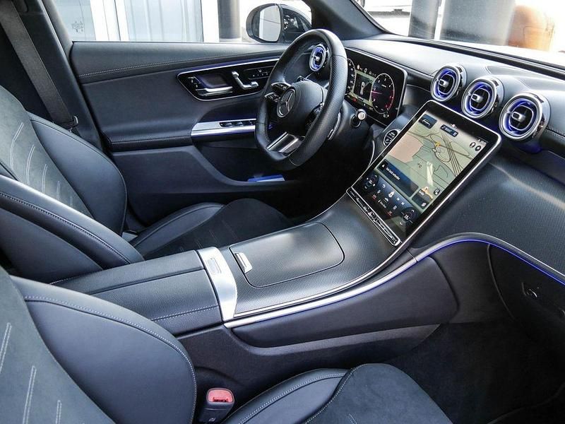 Gebraucht Mercedes GLC220 AMG 197 PS (144 kW) 2023 Weiß SUV
