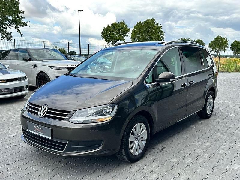 Schwarz Gebraucht 2014 VW Sharan Comfortline Van / Kleinbus | 11.950 € (Guter Preis) - Bild 1/4