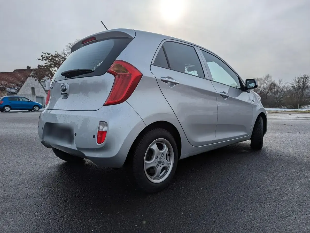 Gebraucht Kia Picanto 86 PS (63 kW) 2015 Silber Kleinwagen