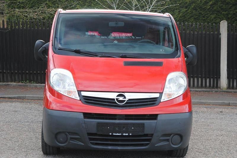Gebraucht Opel Vivaro 114 PS (83 kW) 2010 Rot Van / Kleinbus