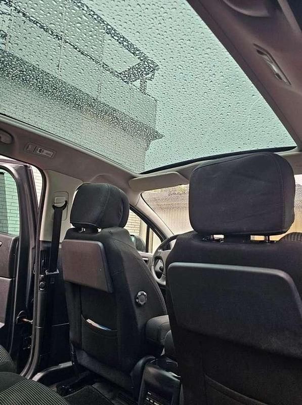 Gebraucht 2011 Peugeot 5008 Van / Kleinbus | 3.950 € (Guter Preis) - Bild 1/4
