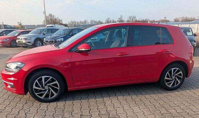 Gebraucht VW Golf VII Join 125 PS (91 kW) 2018 Rot Limousine