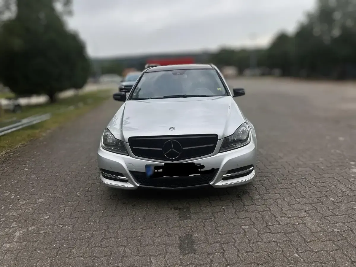 Gebraucht Mercedes C220 170 PS (125 kW) 2011 Silber Kombi