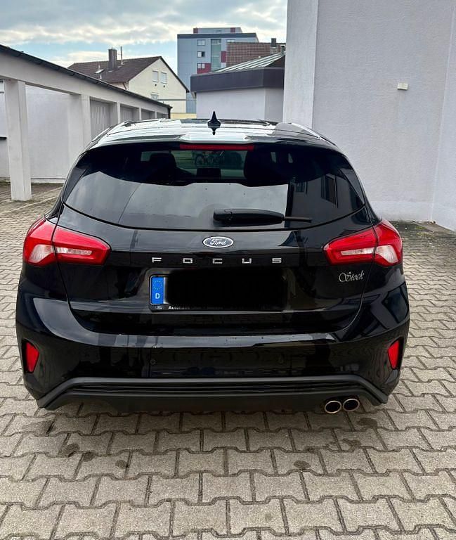 Gebraucht Ford Focus ST-Line 150 PS (110 kW) 2019 Schwarz Limousine