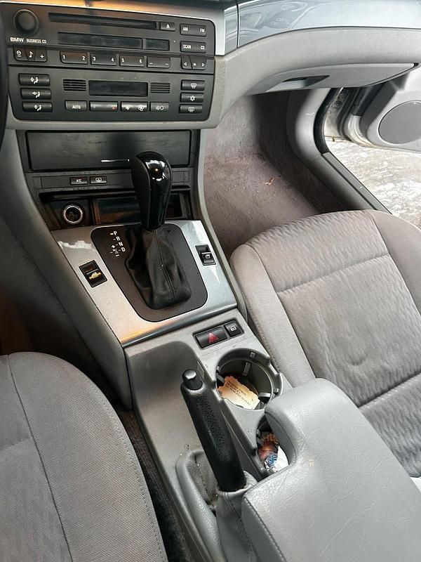 Gebraucht BMW 320 Sport Line 150 PS (110 kW) 1998 Silber Limousine