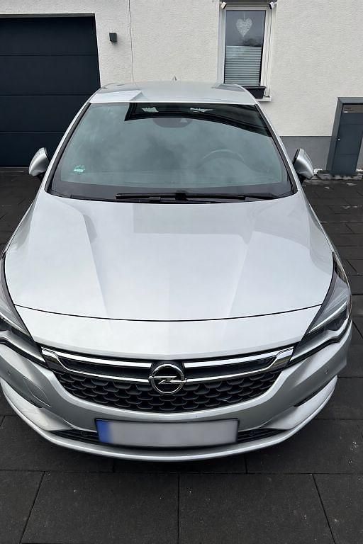 Gebraucht Opel Astra Dynamic 125 PS (91 kW) 2017 Silber Limousine