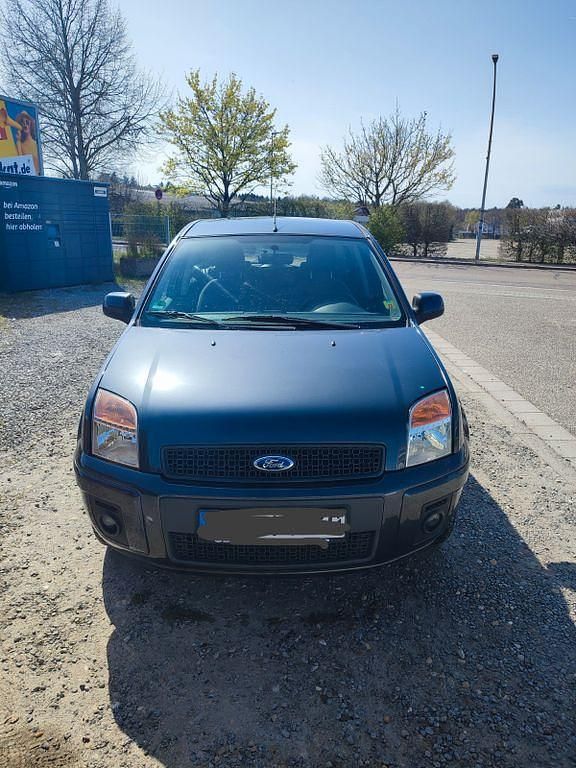 Gebraucht Ford Fusion Style 80 PS (58 kW) 2010 Grau Kleinwagen