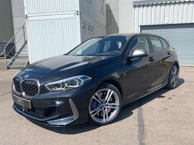 Schwarz Gebraucht 2020 BMW 135 Sport Line Kleinwagen | 27.900 € (Fairer Preis) - Bild 1/4