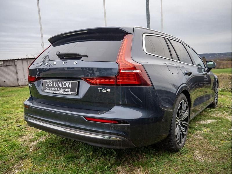 Gebraucht Volvo V60 Plus 398 PS (292 kW) 2024 Blau Kombi