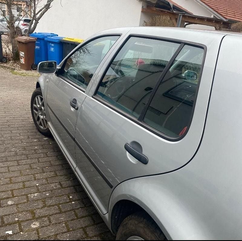 Gebraucht VW Golf IV 101 PS (74 kW) 2000 Silber Kleinwagen