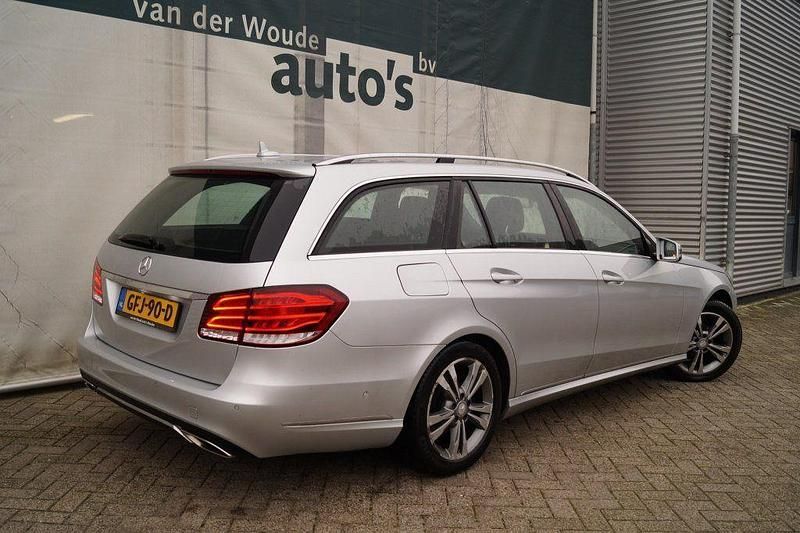 Gebraucht Mercedes E200 Ambition 136 PS (100 kW) 2014 Grau Kombi
