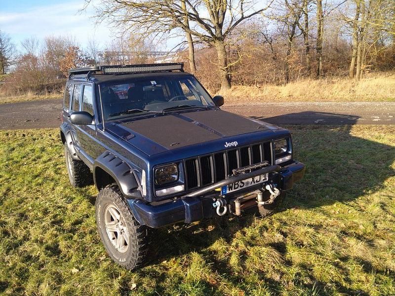 Gebraucht Jeep Cherokee 184 PS (135 kW) 2000 SUV