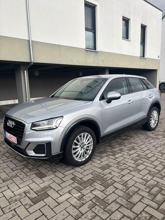 Gebraucht Audi Q2 Design 150 PS (110 kW) 2020 Silber SUV