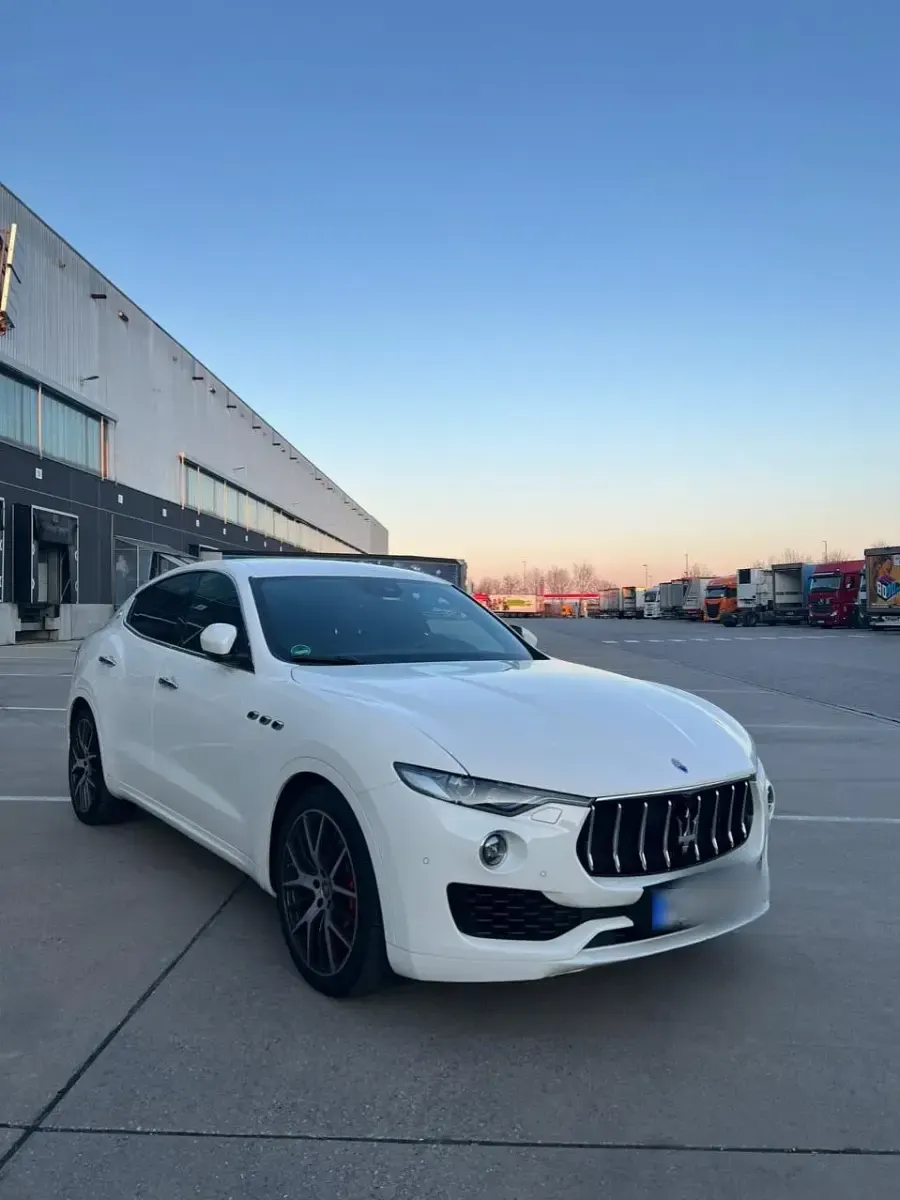 Gebraucht Maserati Levante 275 PS (202 kW) 2017 Weiß SUV