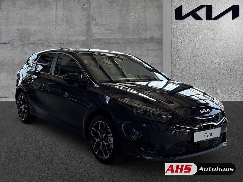 Nowe Kia Ceed 140 KM (102 kW) 2026 Szary Hatchback
