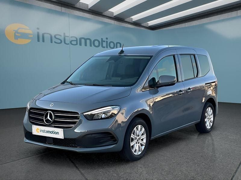 Grau Gebraucht 2025 Mercedes T180 Van / Kleinbus | 31.299 € (Fairer Preis) - Bild 1/4