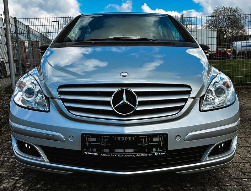 Gebraucht Mercedes B170 116 PS (85 kW) 2008 Silber Van / Kleinbus