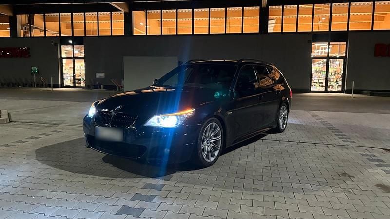 Gebraucht BMW 525 M Sport 197 PS (144 kW) 2007 Schwarz Kombi