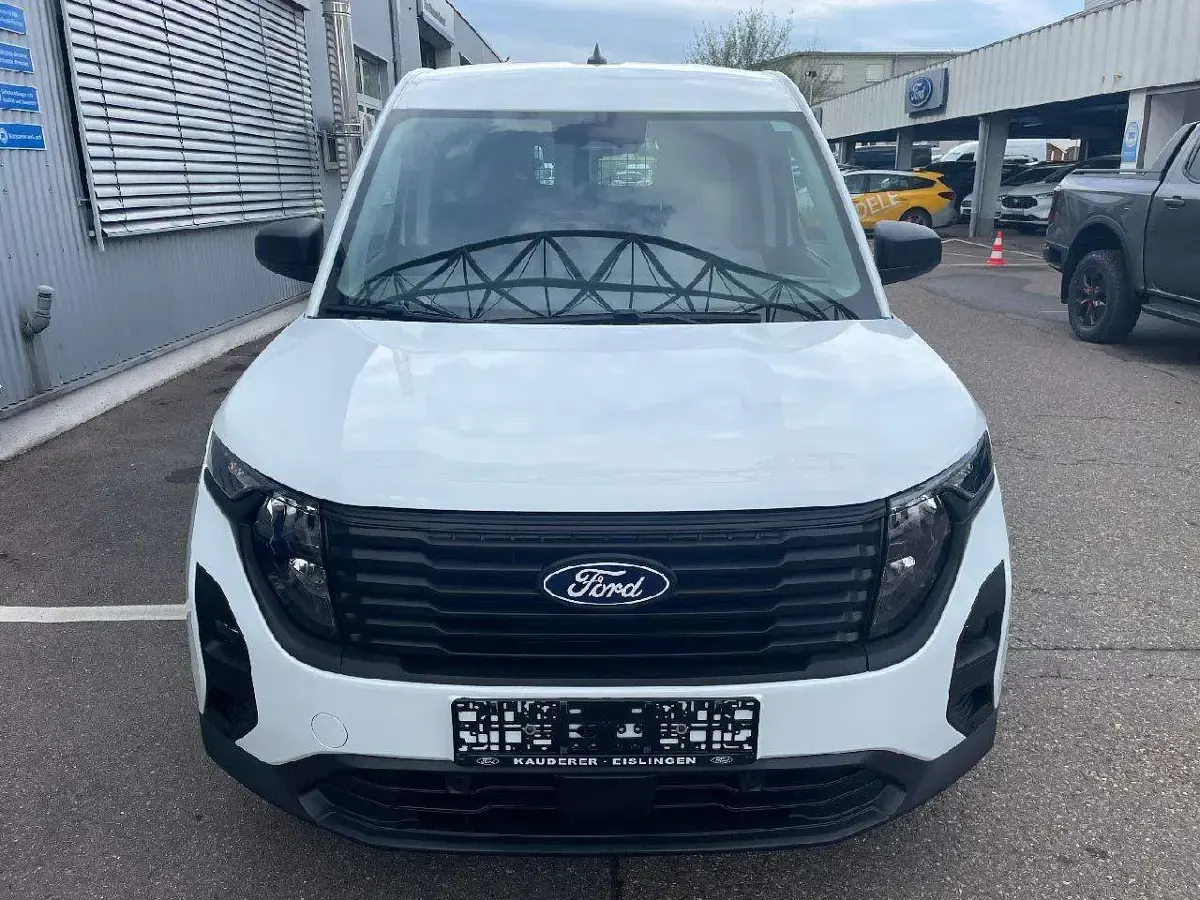 Gebraucht Ford Transit Trend 101 PS (74 kW) 2025 Frostweiß Van
