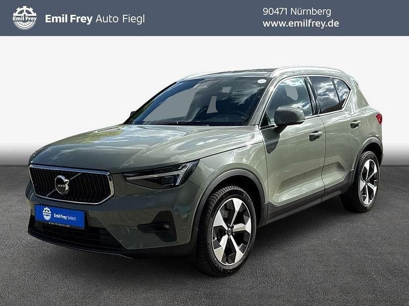 Sage green metallic Gebraucht 2024 Volvo XC40 Core SUV | 34.990 € (Guter Preis) - Bild 1/4