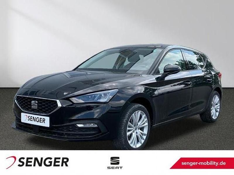 Mitternachtsschwarz Gebraucht 2025 Seat Leon CONNECT Kleinwagen | 24.900 € (Fairer Preis) - Bild 1/4