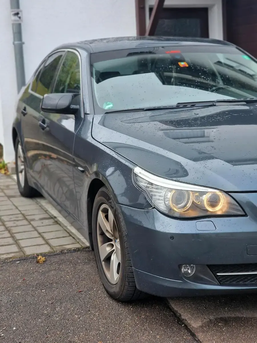 Gebraucht BMW 523 190 PS (139 kW) 2007 Grau Limousine